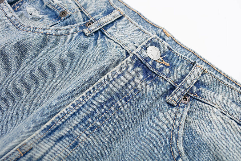 Damen Boyfriend Jeans Hellblau mit Destroyed Look & Patchwork-Details – Vintage High Waist