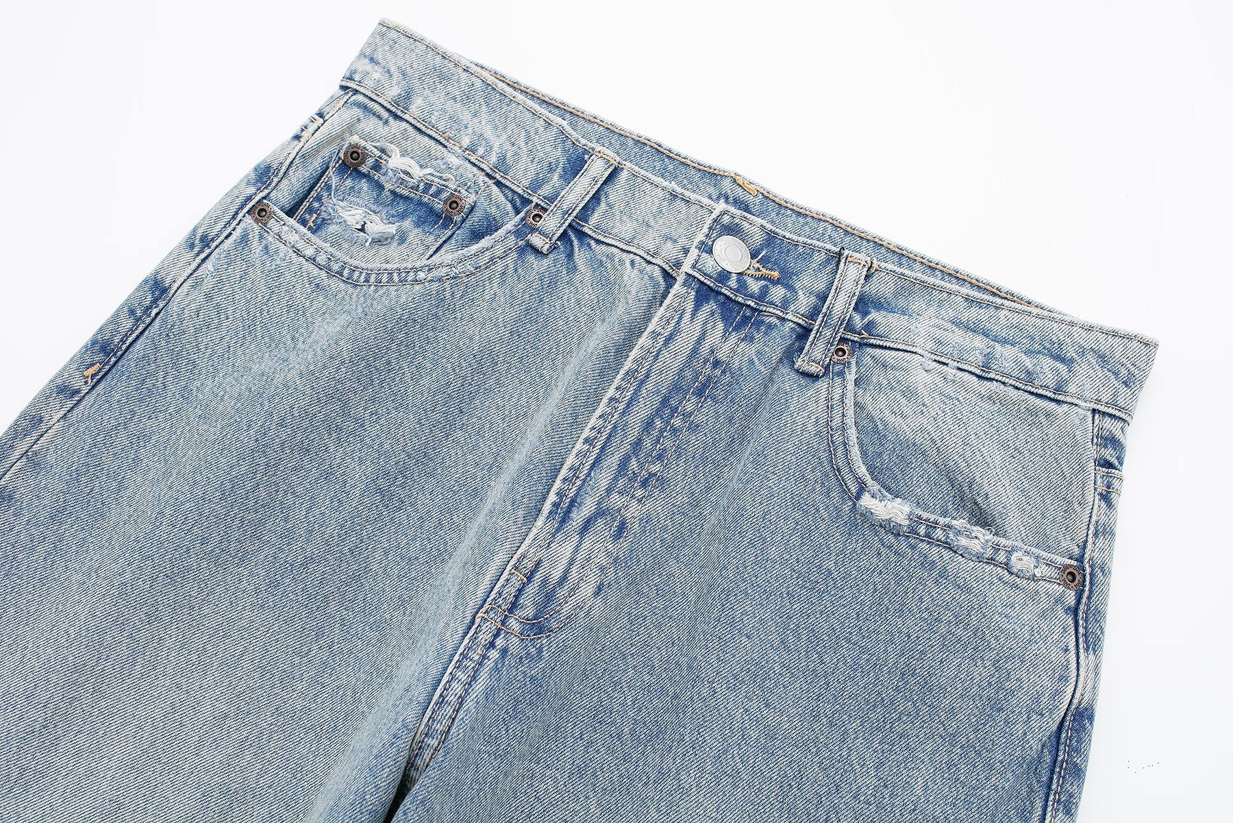 Damen Boyfriend Jeans Hellblau mit Destroyed Look & Patchwork-Details – Vintage High Waist