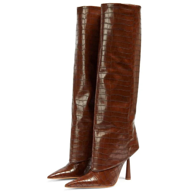 Damen Stiefel mit Kroko-Optik – Kniehohe High Heels mit spitzer Kappe
