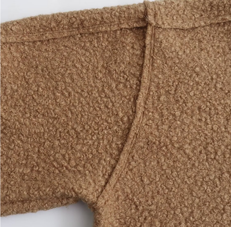 Relaxed Chic – Stehkragen-Sweater