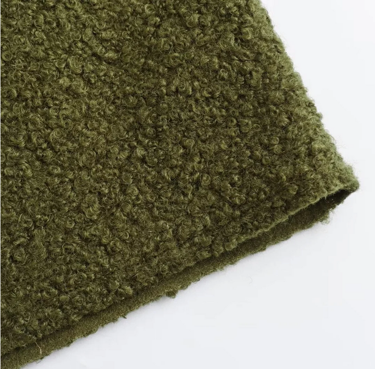 Relaxed Chic – Stehkragen-Sweater